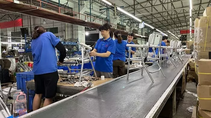 Jak wybrać najlepszą komodę prysznicową na kółkach dla swojej firmy?